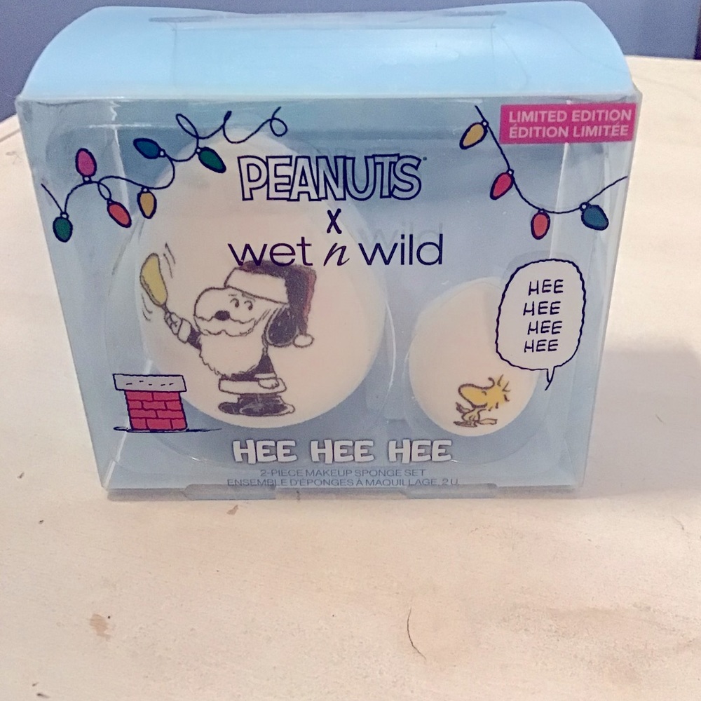 Wet n Wild x Peanuts Snoopy Hee Hee Hee Linus 2 Sponge Blender Set New In Box